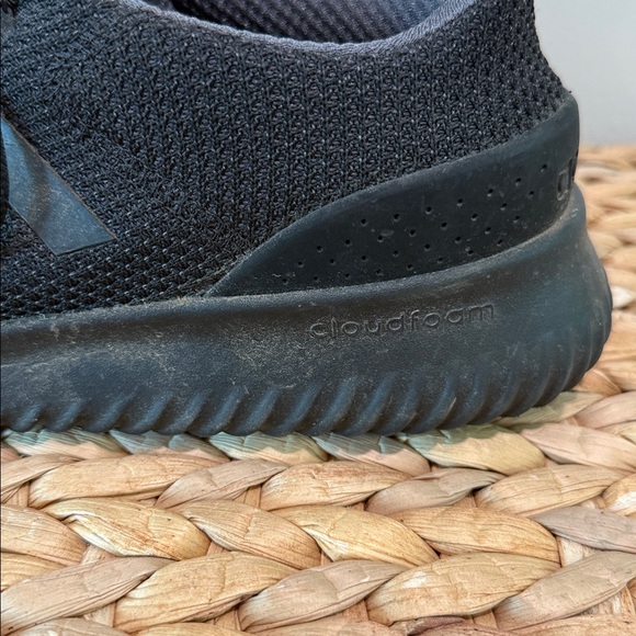 Adidas black tennis shoes - Picture 3 of 6